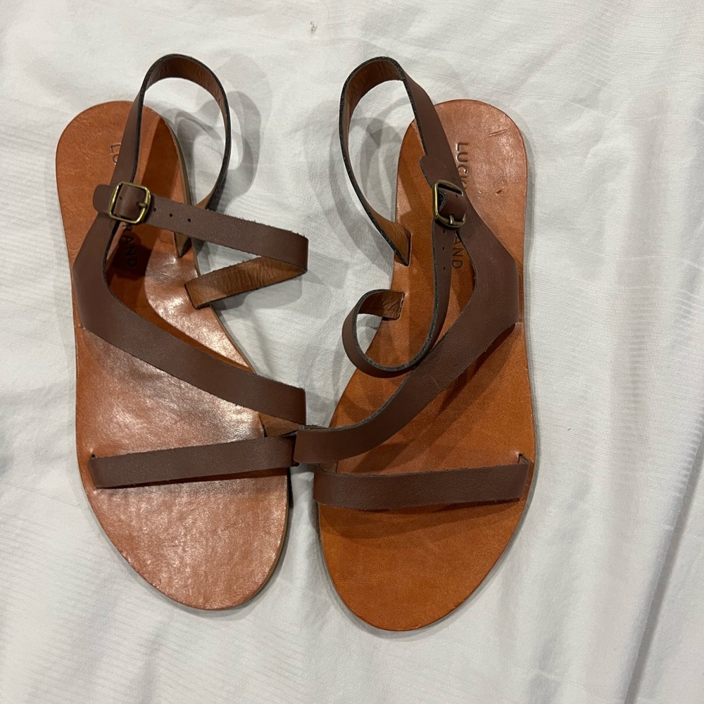New without box lucky brand leather sandal